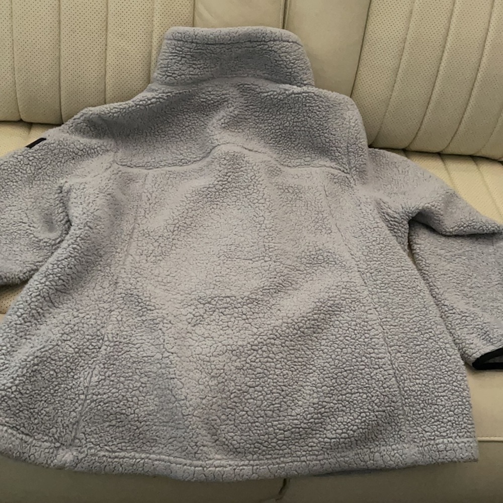 The Northface Fluffy Pullover Large - image 6